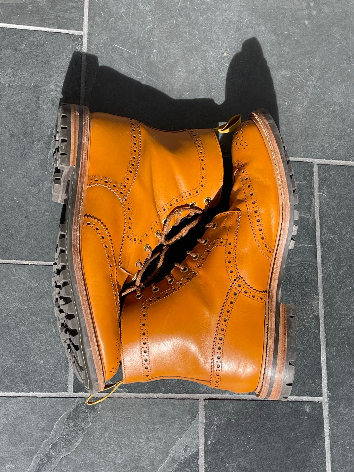 Photo by jack.mackrel on November 5, 2022 of the Tricker's Stow Country Boot in Acorn Antique.
