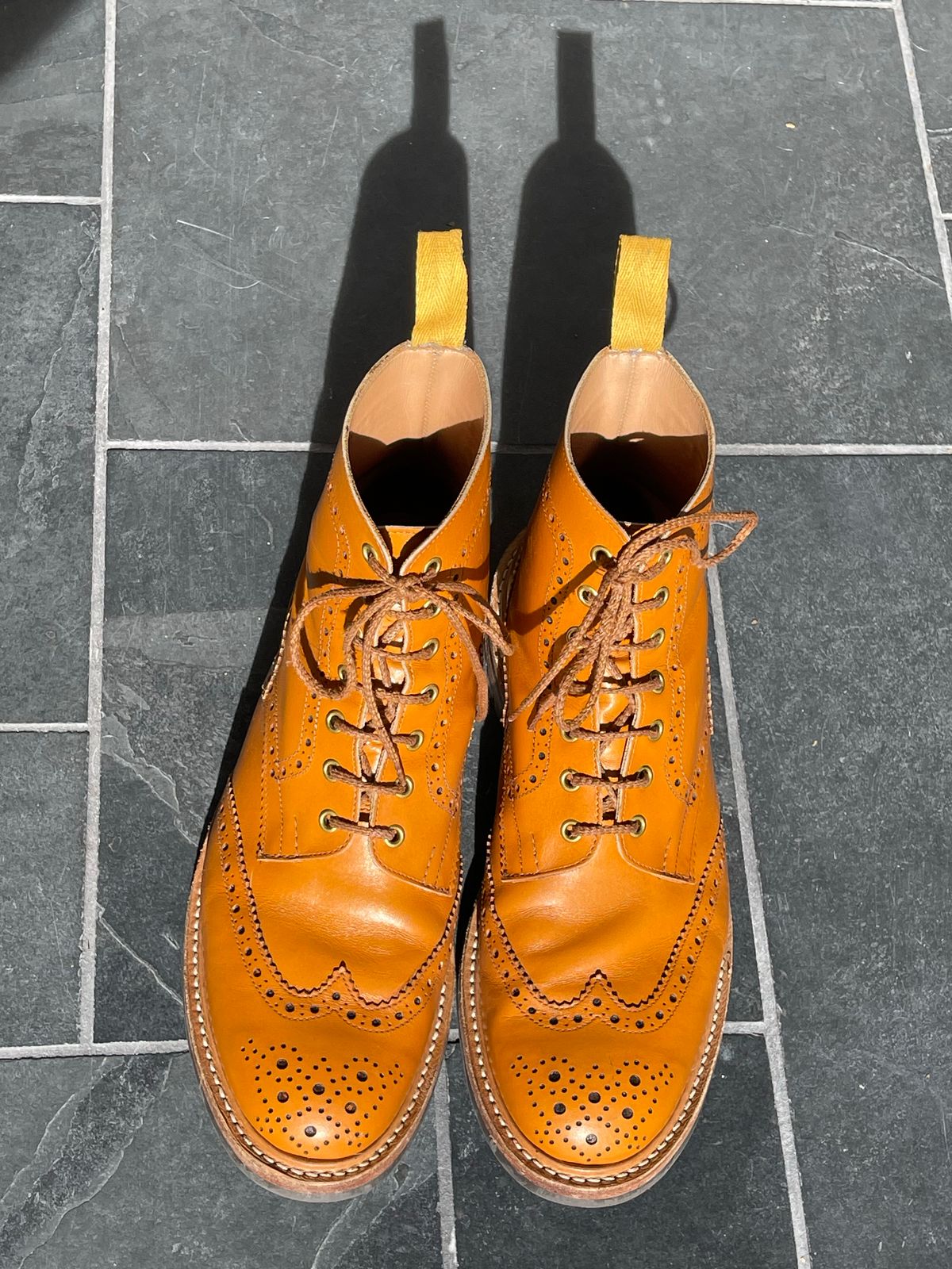 Photo by jack.mackrel on November 5, 2022 of the Tricker's Stow Country Boot in Acorn Antique.