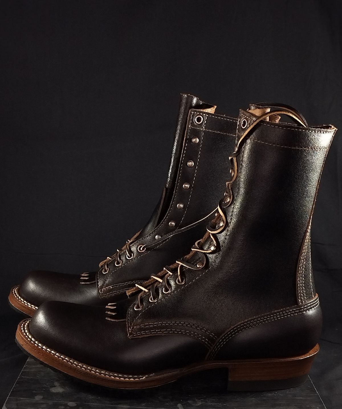 Photo by a1moyer on November 4, 2025 of the White's Custom Model in Horween Dark Brown Waxed Flesh & Seidel Brown Dress.