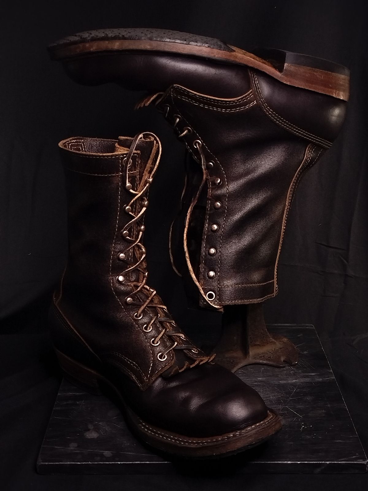 Photo by a1moyer on December 1, 2025 of the White's Custom Model in Horween Dark Brown Waxed Flesh & Seidel Brown Dress.