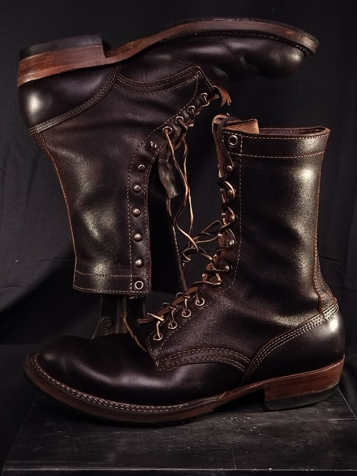 Photo by a1moyer on December 1, 2025 of the White's Custom Model in Horween Dark Brown Waxed Flesh & Seidel Brown Dress.