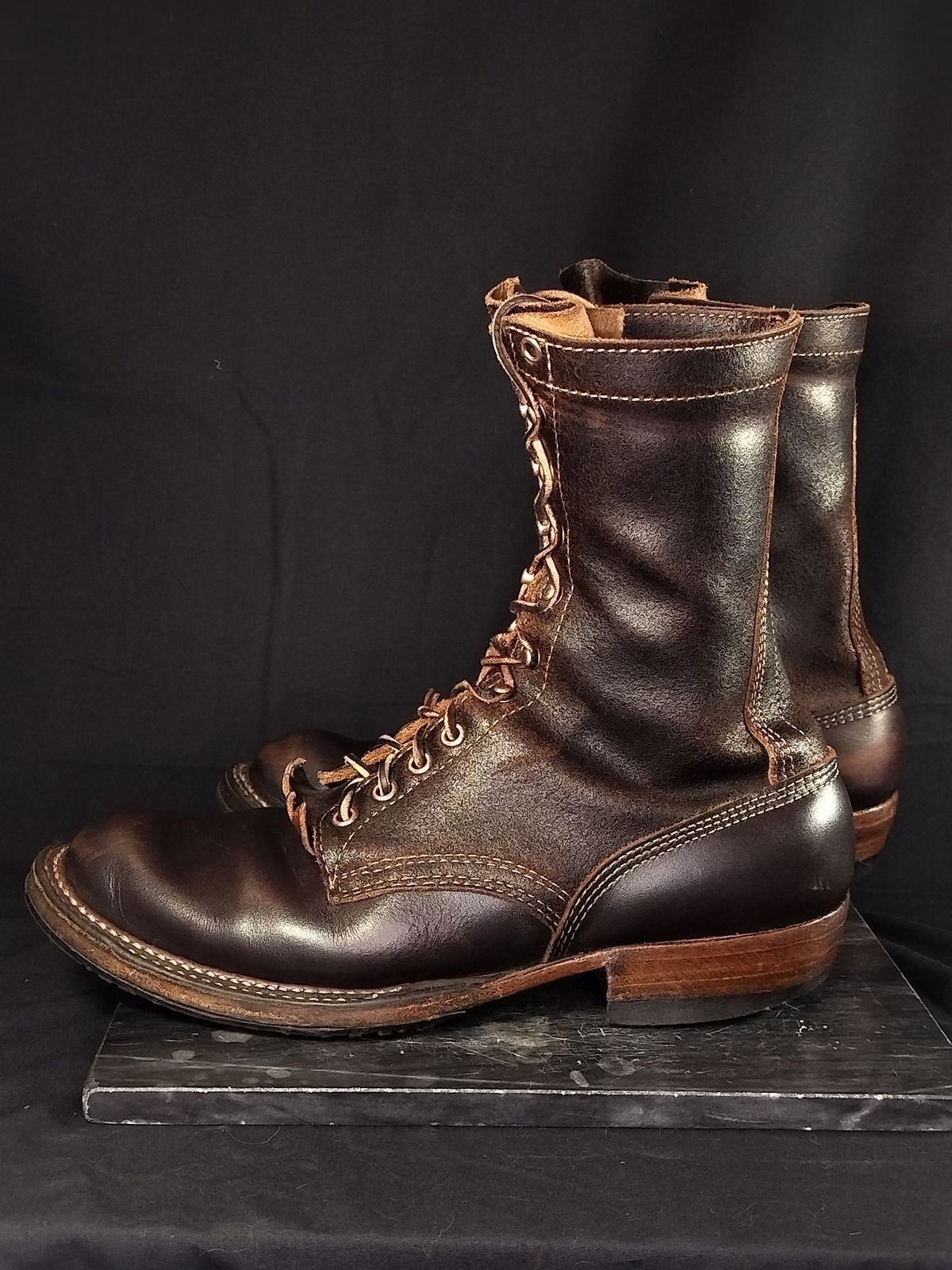 Photo by a1moyer on January 5, 2026 of the White's Custom Model in Horween Dark Brown Waxed Flesh & Seidel Brown Dress.