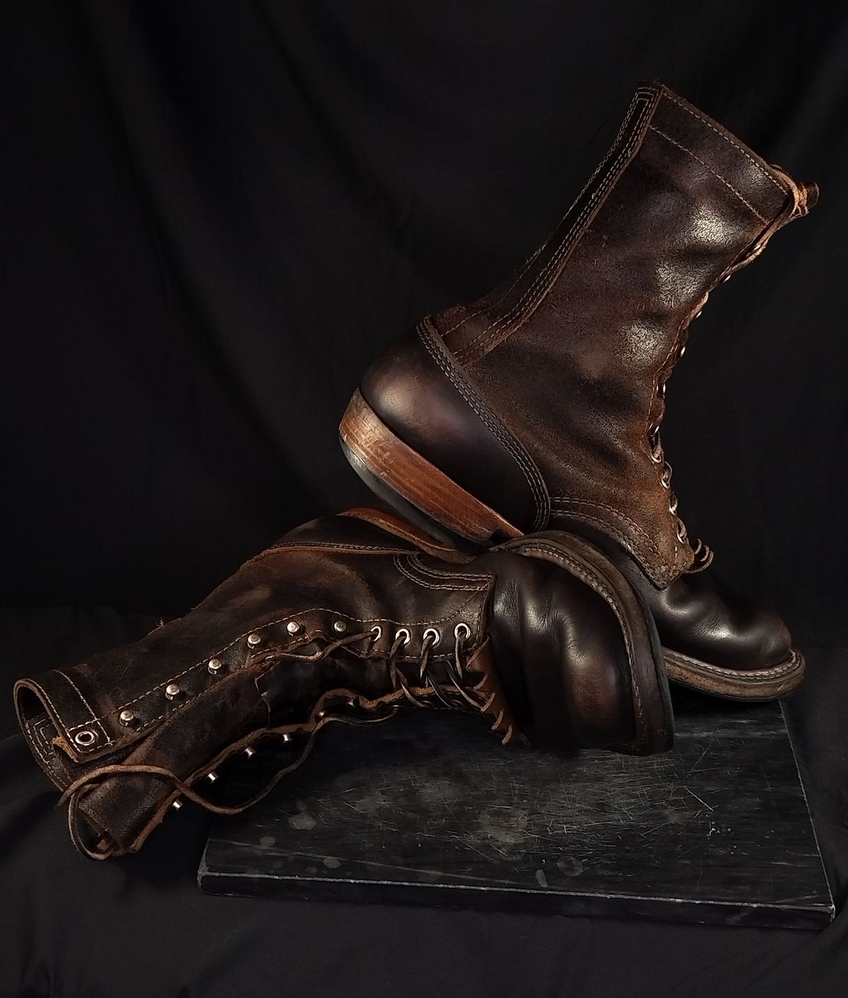 Photo by a1moyer on February 2, 2026 of the White's Custom Model in Horween Dark Brown Waxed Flesh & Seidel Brown Dress.