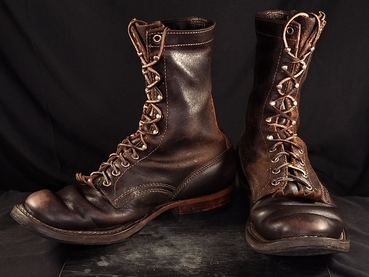 Photo by a1moyer on March 2, 2026 of the White's Custom Model in Horween Dark Brown Waxed Flesh & Seidel Brown Dress.