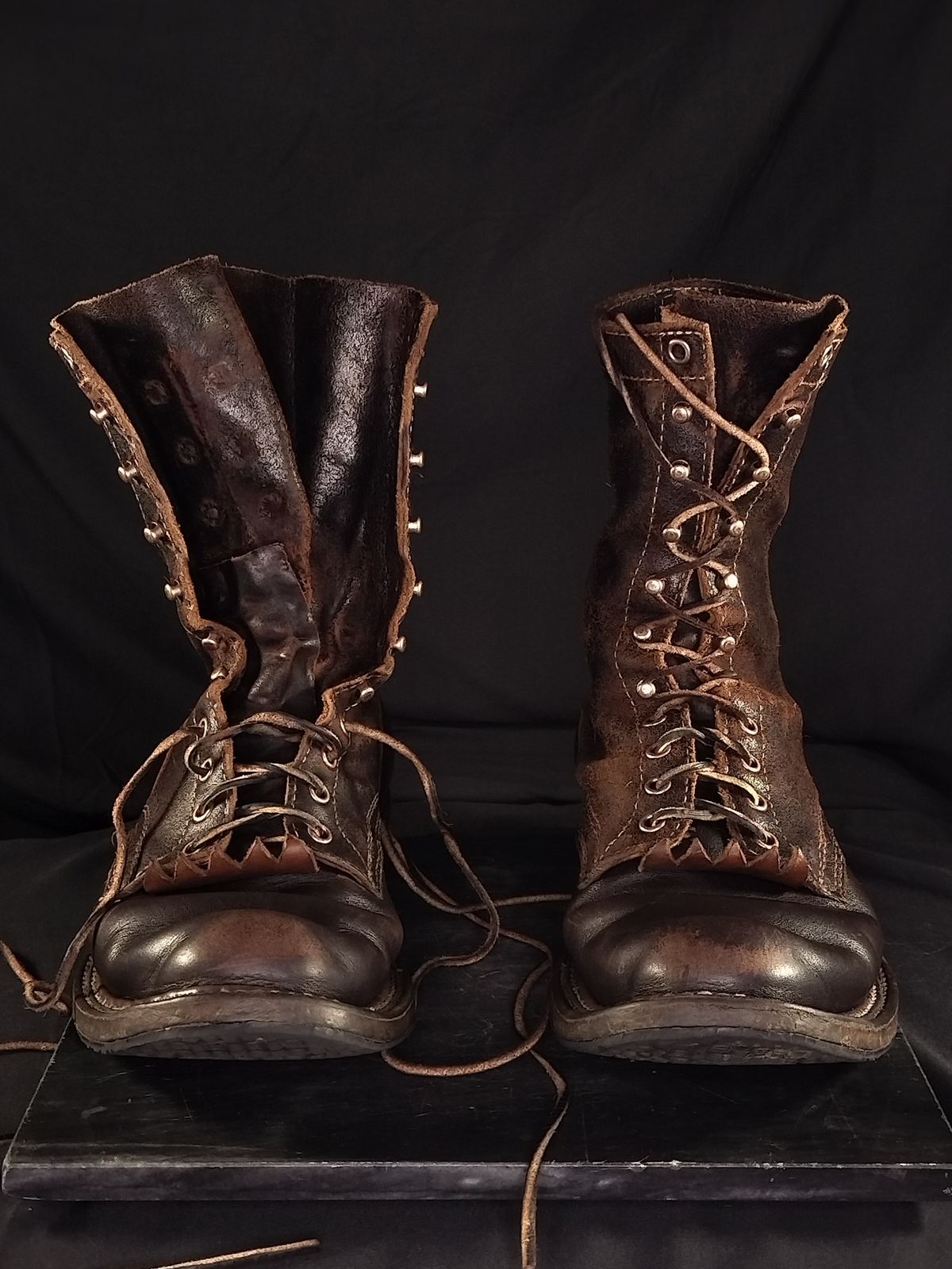 Photo by a1moyer on March 2, 2026 of the White's Custom Model in Horween Dark Brown Waxed Flesh & Seidel Brown Dress.