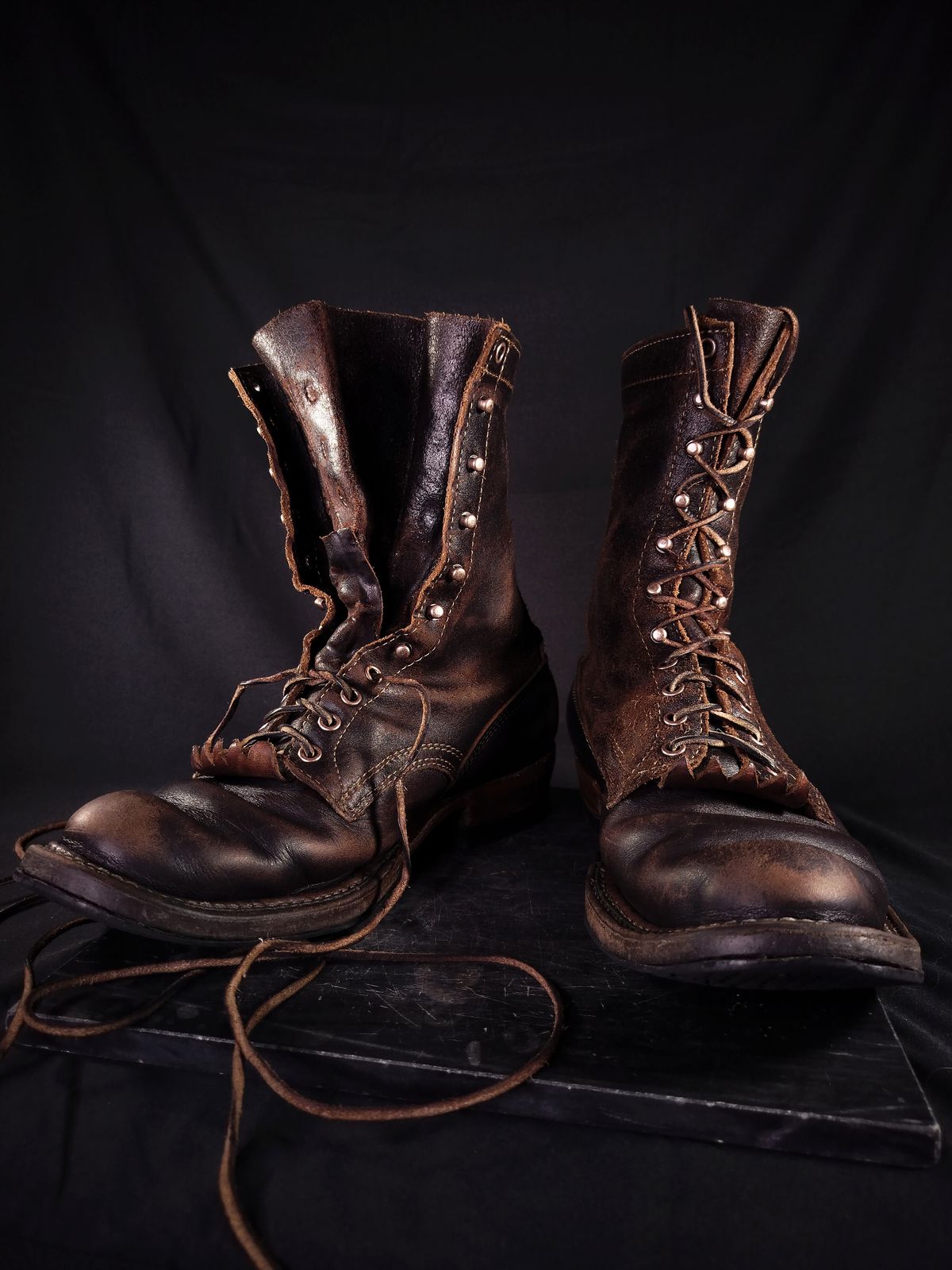 Photo by a1moyer on March 31, 2026 of the White's Custom Model in Horween Dark Brown Waxed Flesh & Seidel Brown Dress.