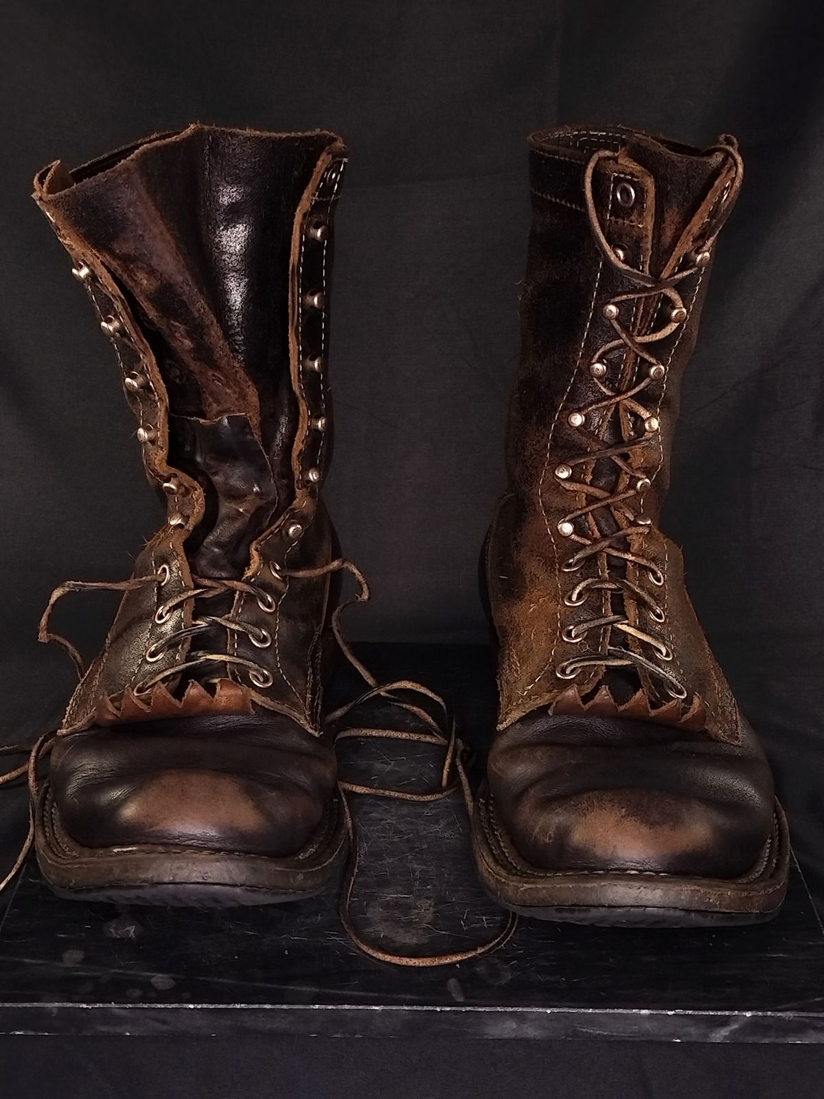 Photo by a1moyer on March 31, 2026 of the White's Custom Model in Horween Dark Brown Waxed Flesh & Seidel Brown Dress.