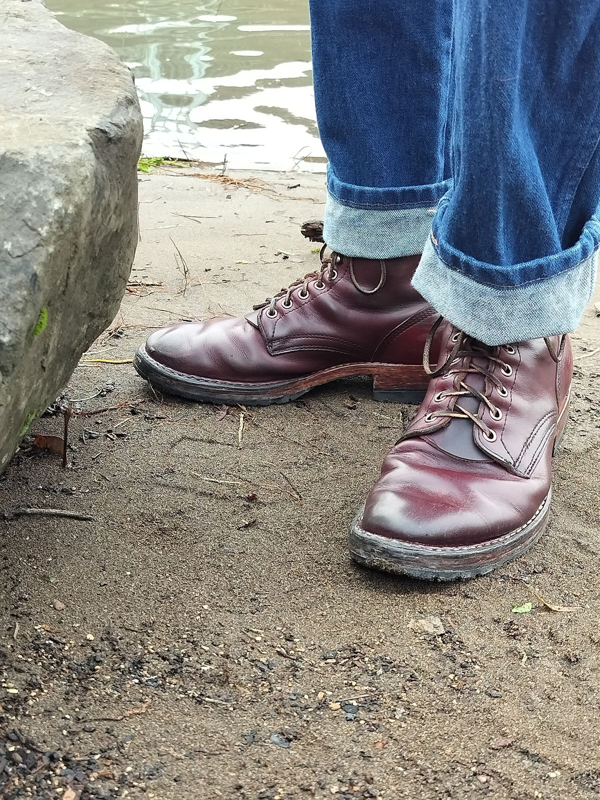 Photo by a1moyer on December 31, 2024 of the White's MP-Sherman Plain Toe in Horween Color 8 Chromexcel.