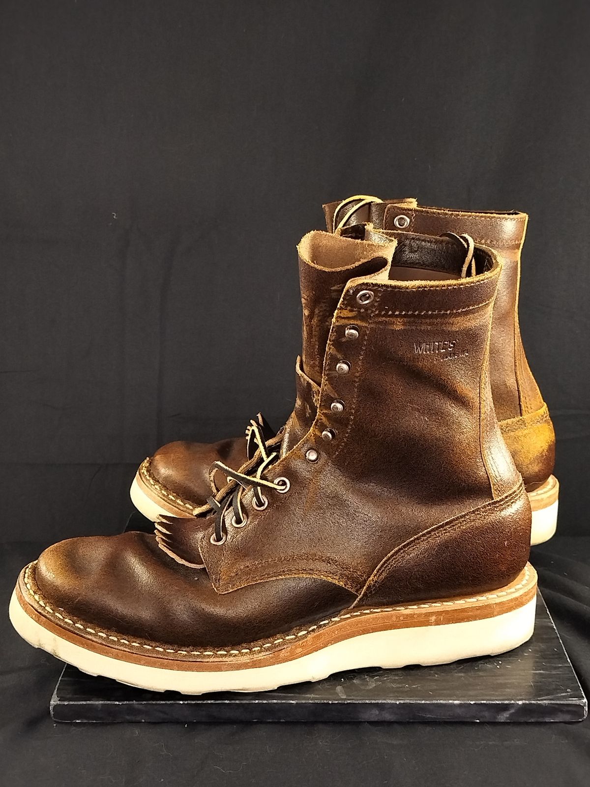 Photo by a1moyer on January 5, 2026 of the White's Smokejumper in Horween Cinnamon Waxed Flesh.