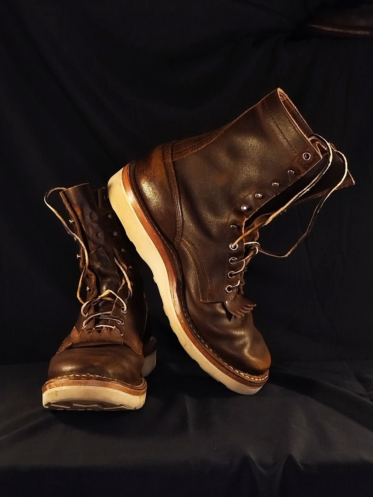 Photo by a1moyer on February 17, 2026 of the White's Smokejumper in Horween Cinnamon Waxed Flesh.