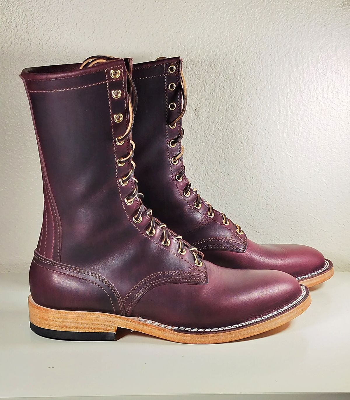 Photo by a1moyer on November 28, 2024 of the Nicks Nicks / X Parkhurst V3 in Horween Color 8 Cypress.