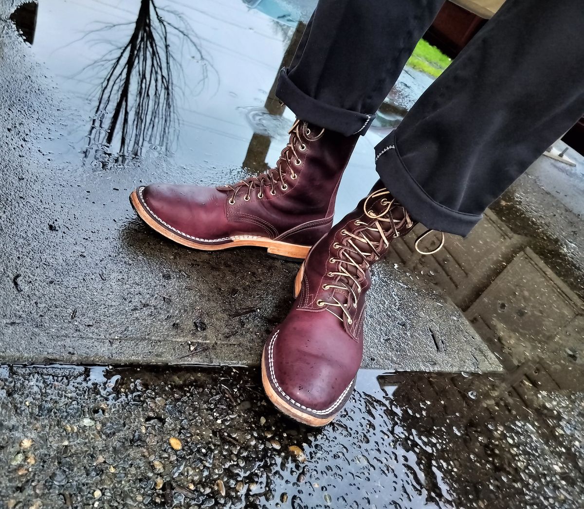Photo by a1moyer on December 9, 2024 of the Nicks Nicks / X Parkhurst V3 in Horween Color 8 Cypress.