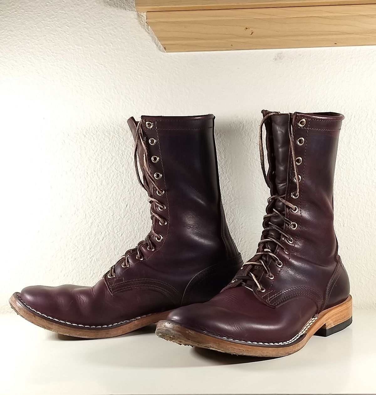 Photo by a1moyer on December 31, 2024 of the Nicks Nicks / X Parkhurst V3 in Horween Color 8 Cypress.