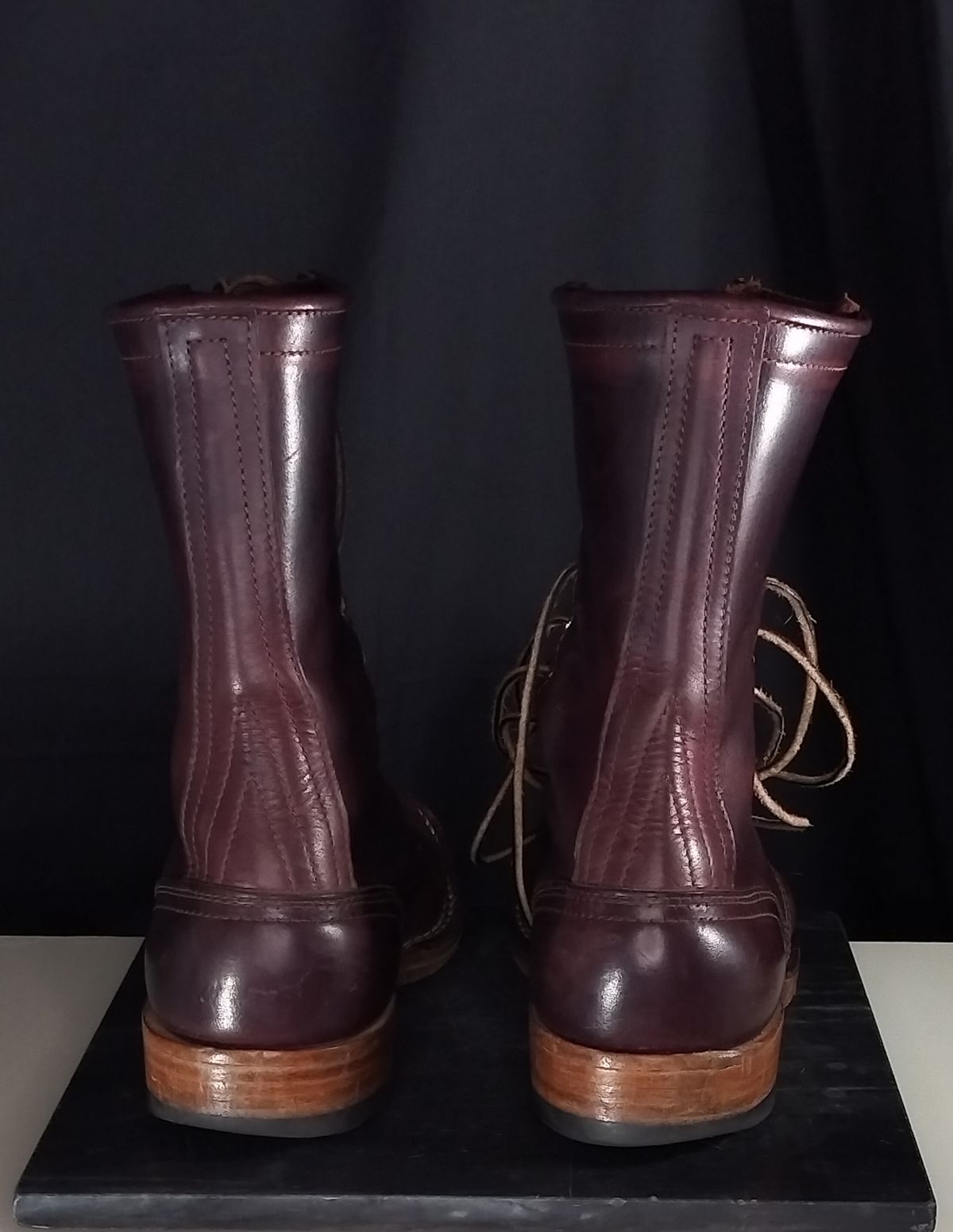 Photo by a1moyer on September 29, 2025 of the Nicks Nicks / X Parkhurst V3 in Horween Color 8 Cypress.