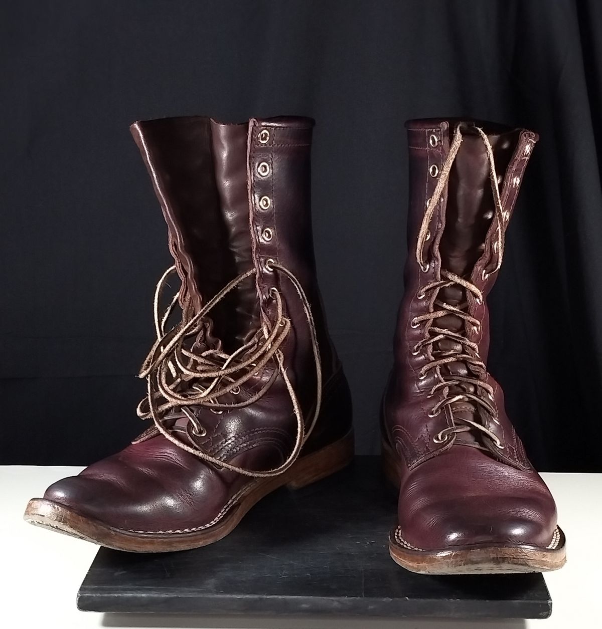 Photo by a1moyer on September 29, 2025 of the Nicks Nicks / X Parkhurst V3 in Horween Color 8 Cypress.