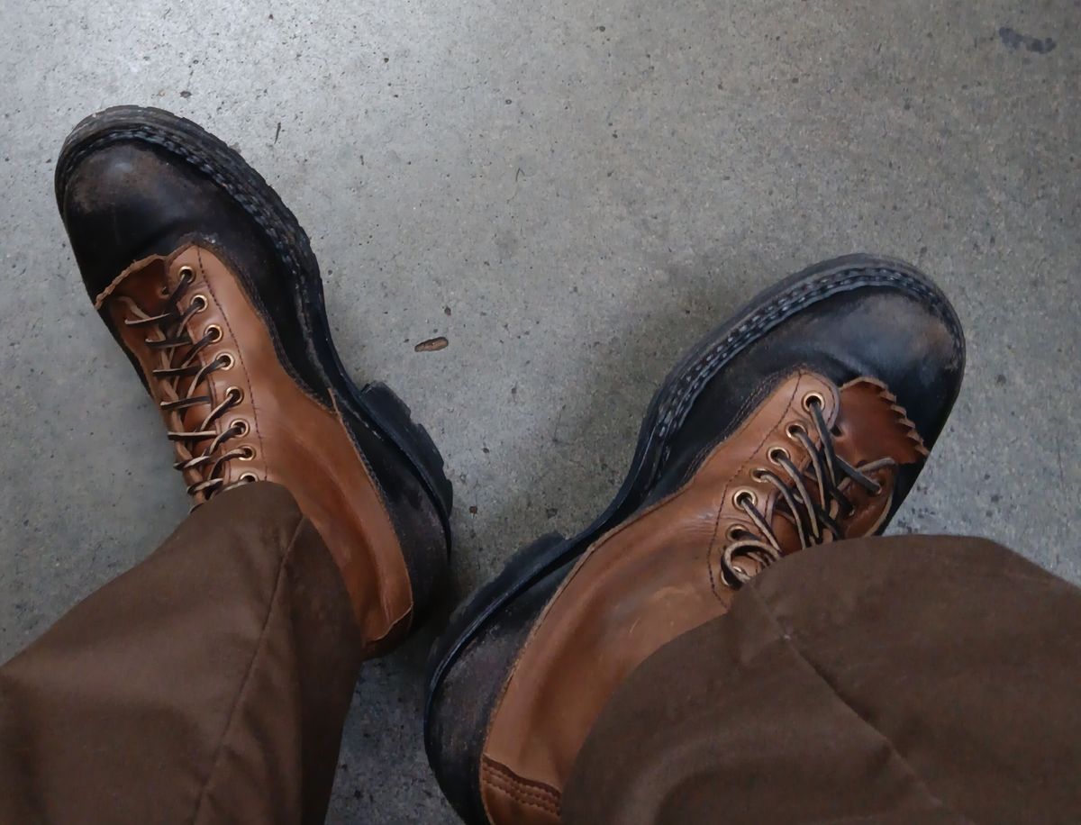 Photo by a1moyer on October 18, 2023 of the White's x Division Road LTT Logger 375 in Horween Black Waxed Flesh & Horween Natural Chromexcel.