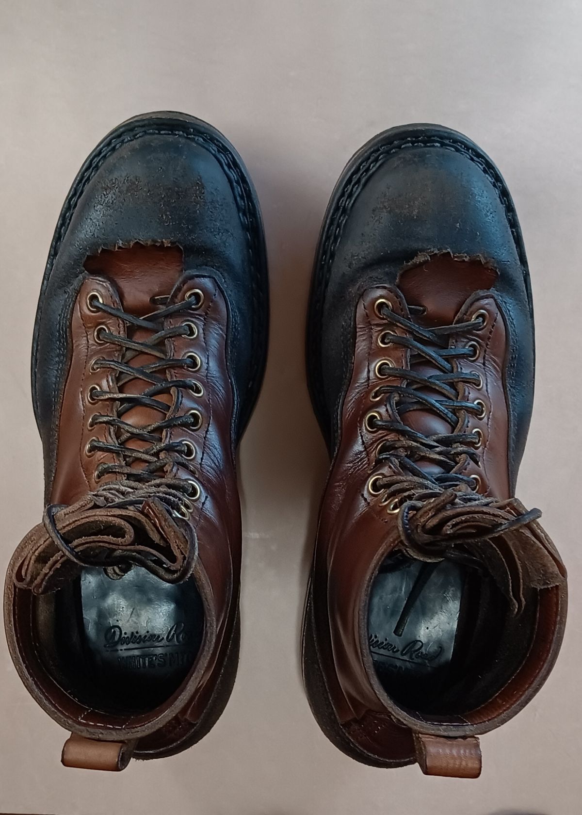 Photo by a1moyer on January 2, 2024 of the White's x Division Road LTT Logger 375 in Horween Black Waxed Flesh & Horween Natural Chromexcel.
