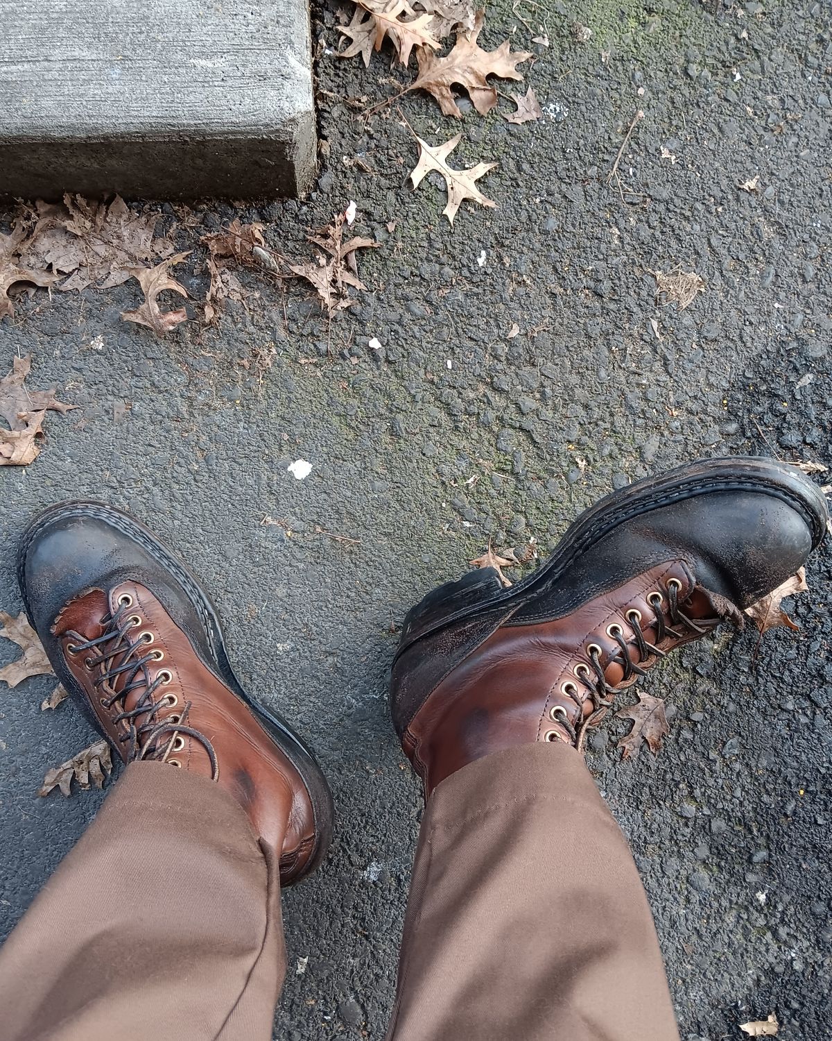Photo by a1moyer on February 2, 2024 of the White's x Division Road LTT Logger 375 in Horween Black Waxed Flesh & Horween Natural Chromexcel.