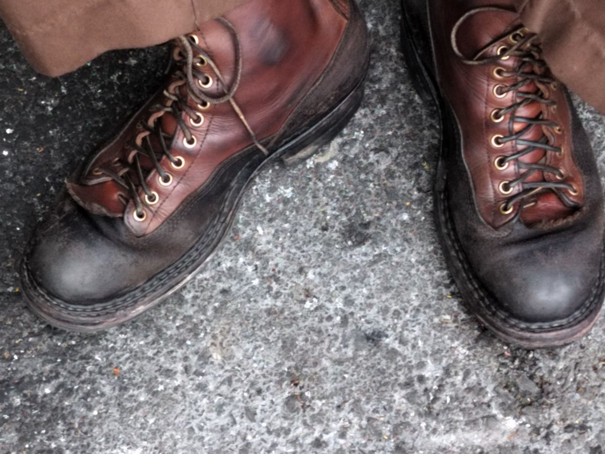 Photo by a1moyer on March 5, 2024 of the White's x Division Road LTT Logger 375 in Horween Black Waxed Flesh & Horween Natural Chromexcel.