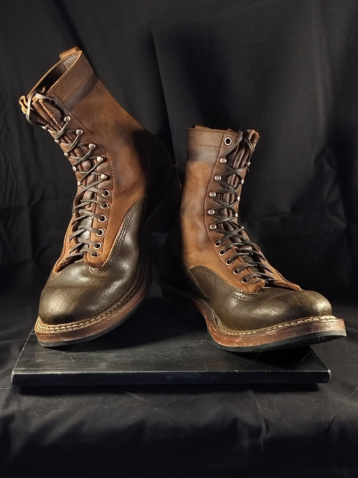 Photo by a1moyer on March 19, 2025 of the White's 375 LTT Construction Boot in Seidel Distressed Smooth & Horween Olive Waxed Flesh.