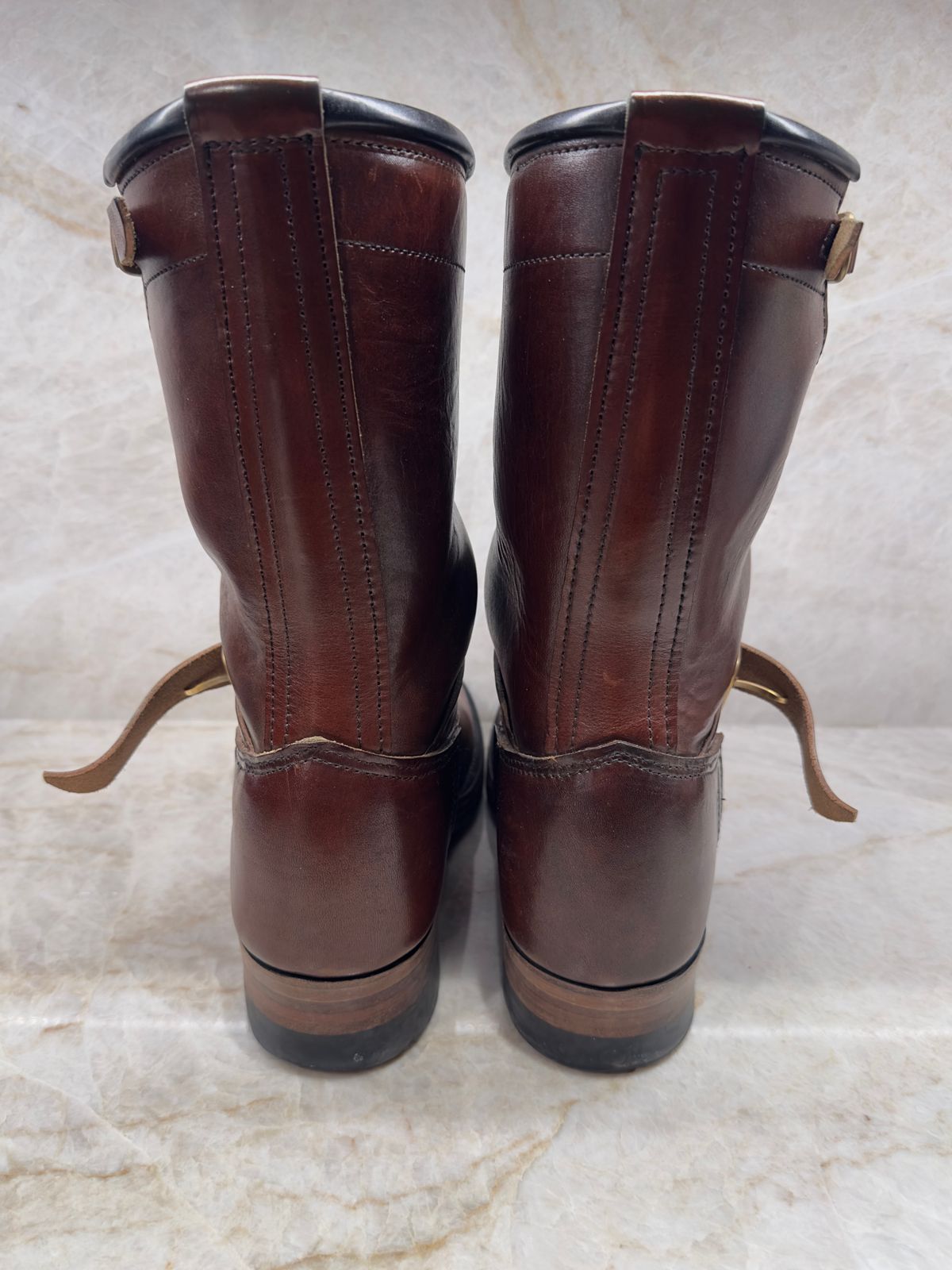 Photo by rawtofaded on March 6, 2026 of the Kreosote PaRLOR SkAR in Wickett & Craig Russet Harness with Kustom Color Treatment.