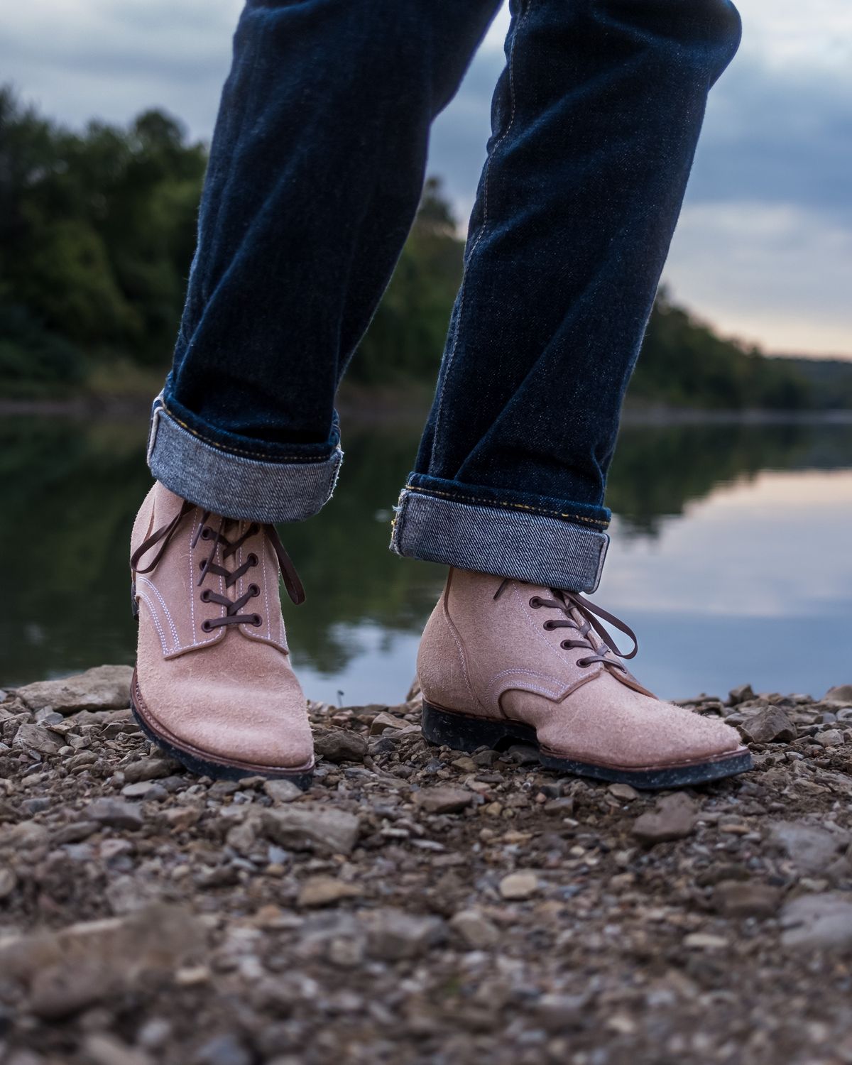 Photo by rawtofaded on October 6, 2022 of the Clinch Yeager Boots in Wickett & Craig Natural Latigo Roughout.