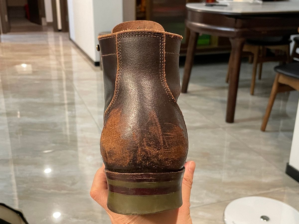 Photo by Alekirx on February 18, 2023 of the XBXS Land Boots in Horween Black Waxed Flesh.