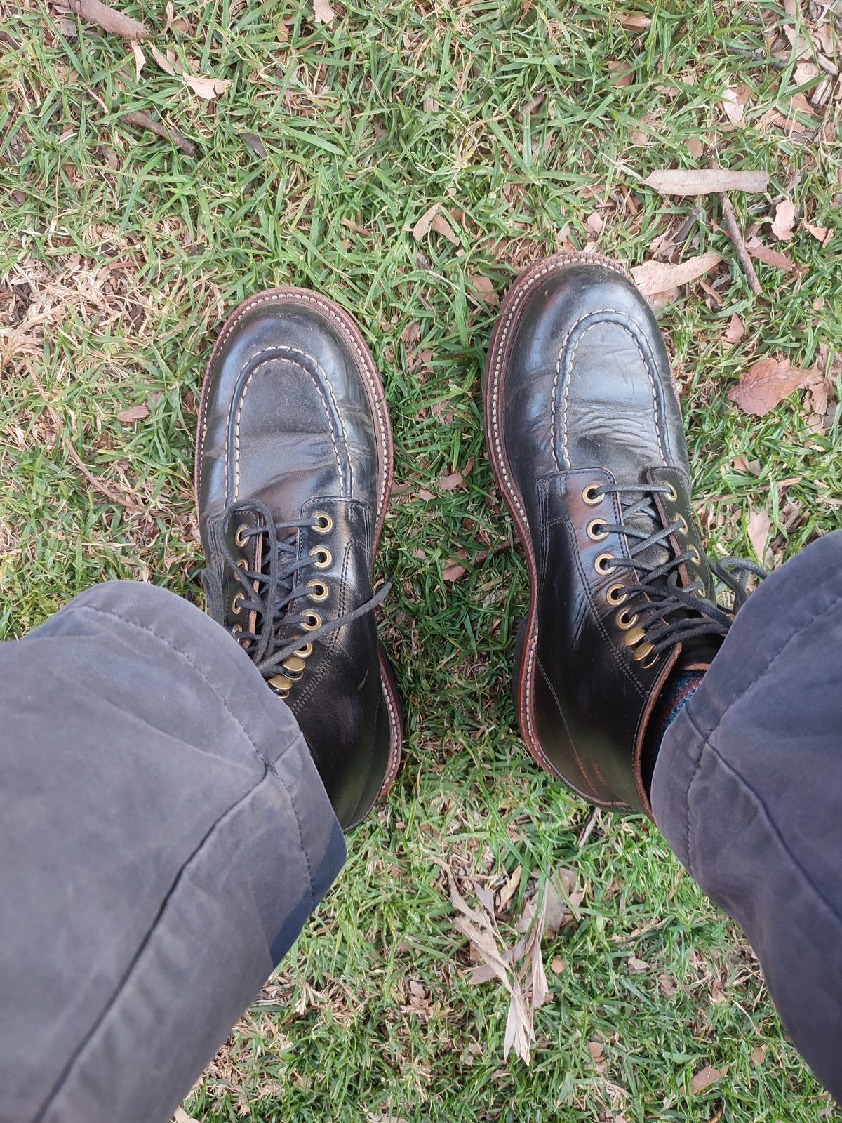 Photo by try89 on September 15, 2023 of the Grant Stone Brass Boot in Horween Black Chromexcel.