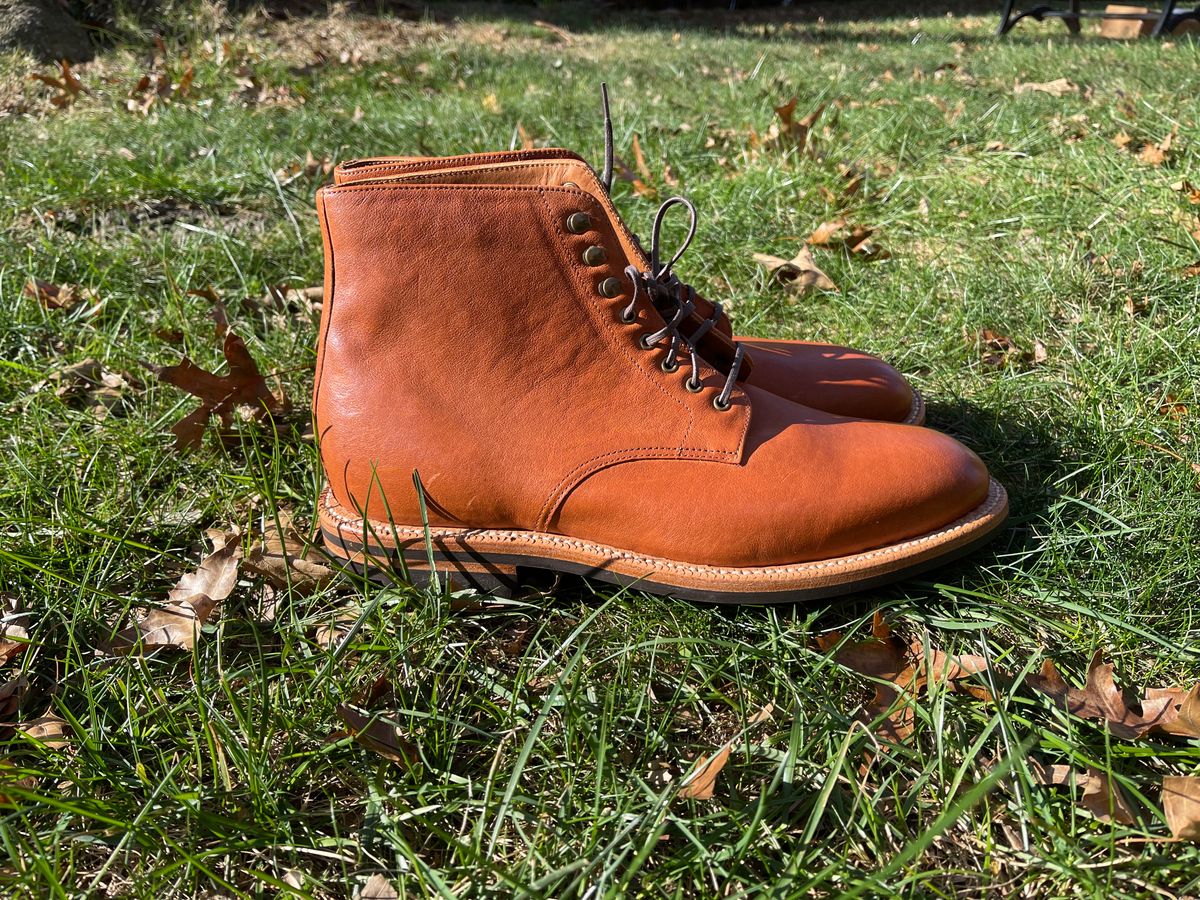 Photo by Btins on November 1, 2023 of the Grant Stone Edward Boot in Incas Rust Kangaroo.