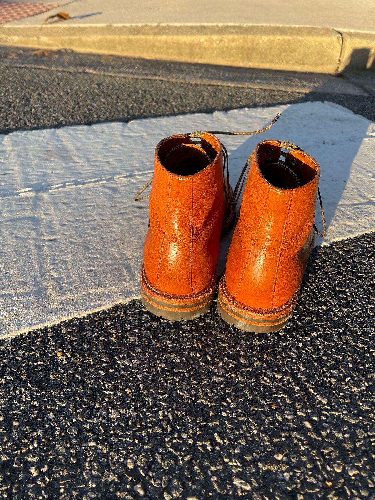 Photo by Btins on January 4, 2024 of the Grant Stone Edward Boot in Incas Rust Kangaroo.