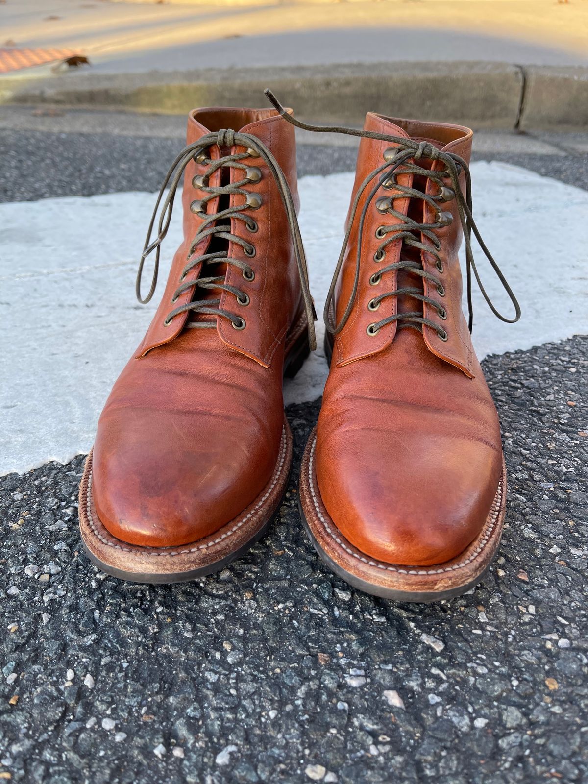 Photo by Btins on January 4, 2024 of the Grant Stone Edward Boot in Incas Rust Kangaroo.