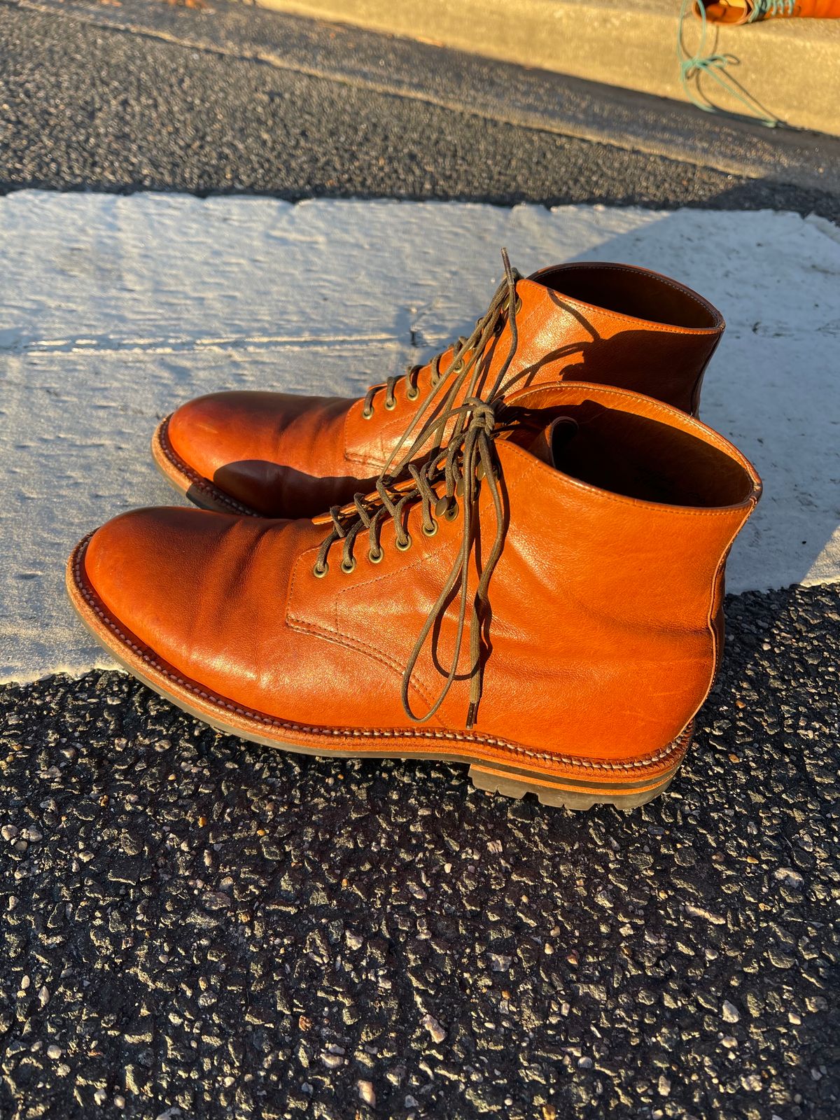 Photo by Btins on January 4, 2024 of the Grant Stone Edward Boot in Incas Rust Kangaroo.