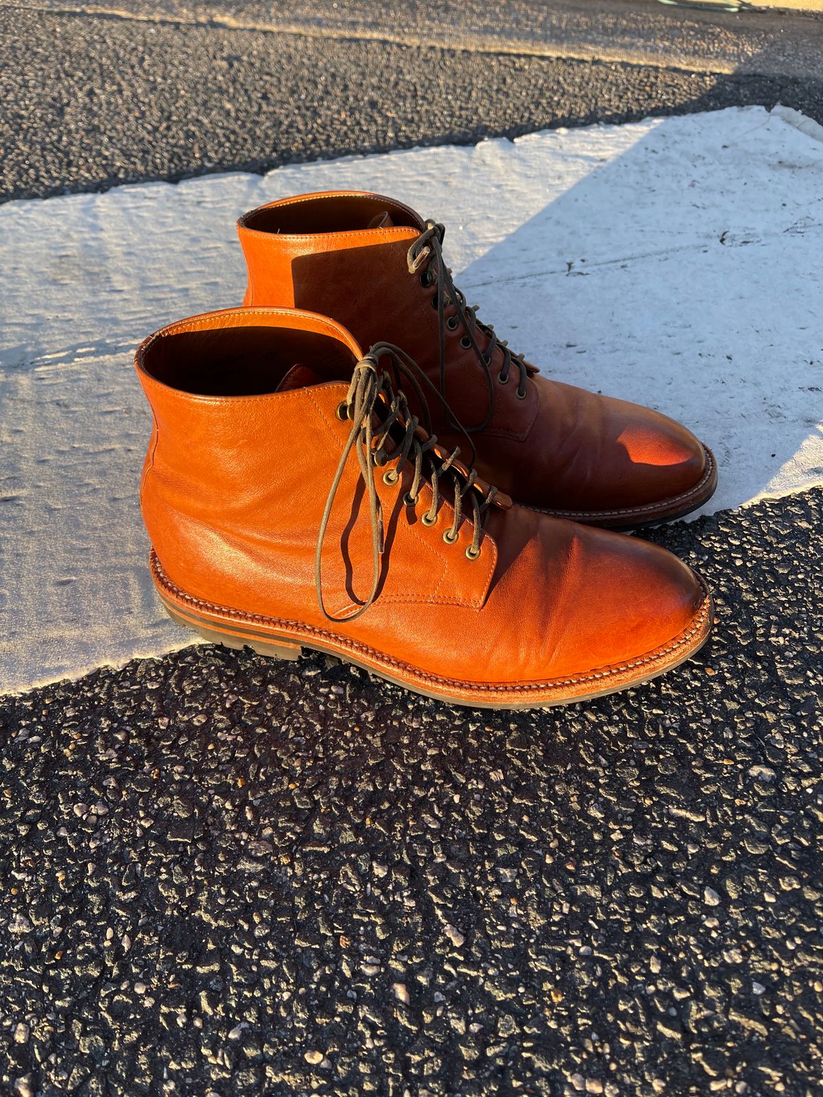 Photo by Btins on January 4, 2024 of the Grant Stone Edward Boot in Incas Rust Kangaroo.