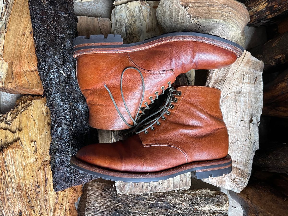 Photo by Btins on April 5, 2024 of the Grant Stone Edward Boot in Incas Rust Kangaroo.