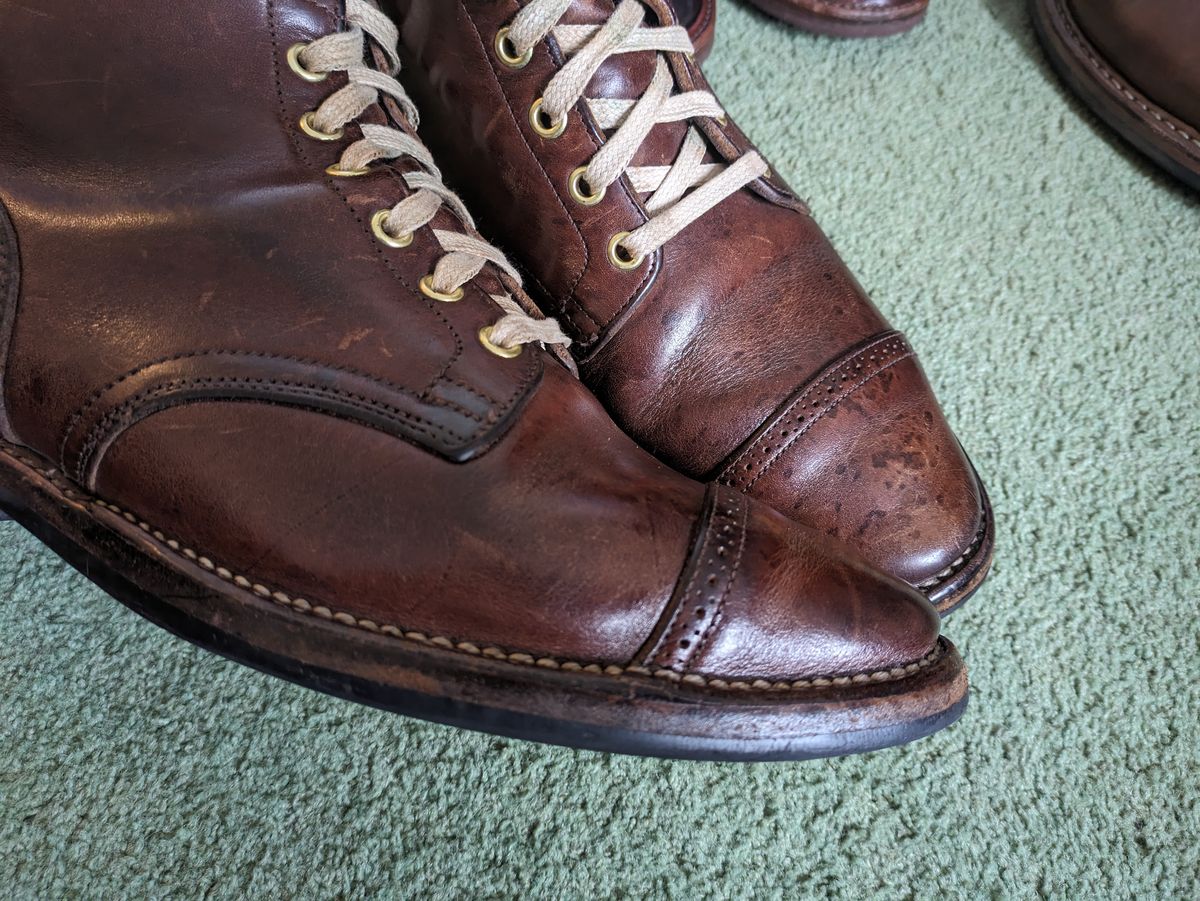 Photo by mvilla on December 18, 2023 of the Viberg Service Boot PCT in Horween Crust Chromexcel.