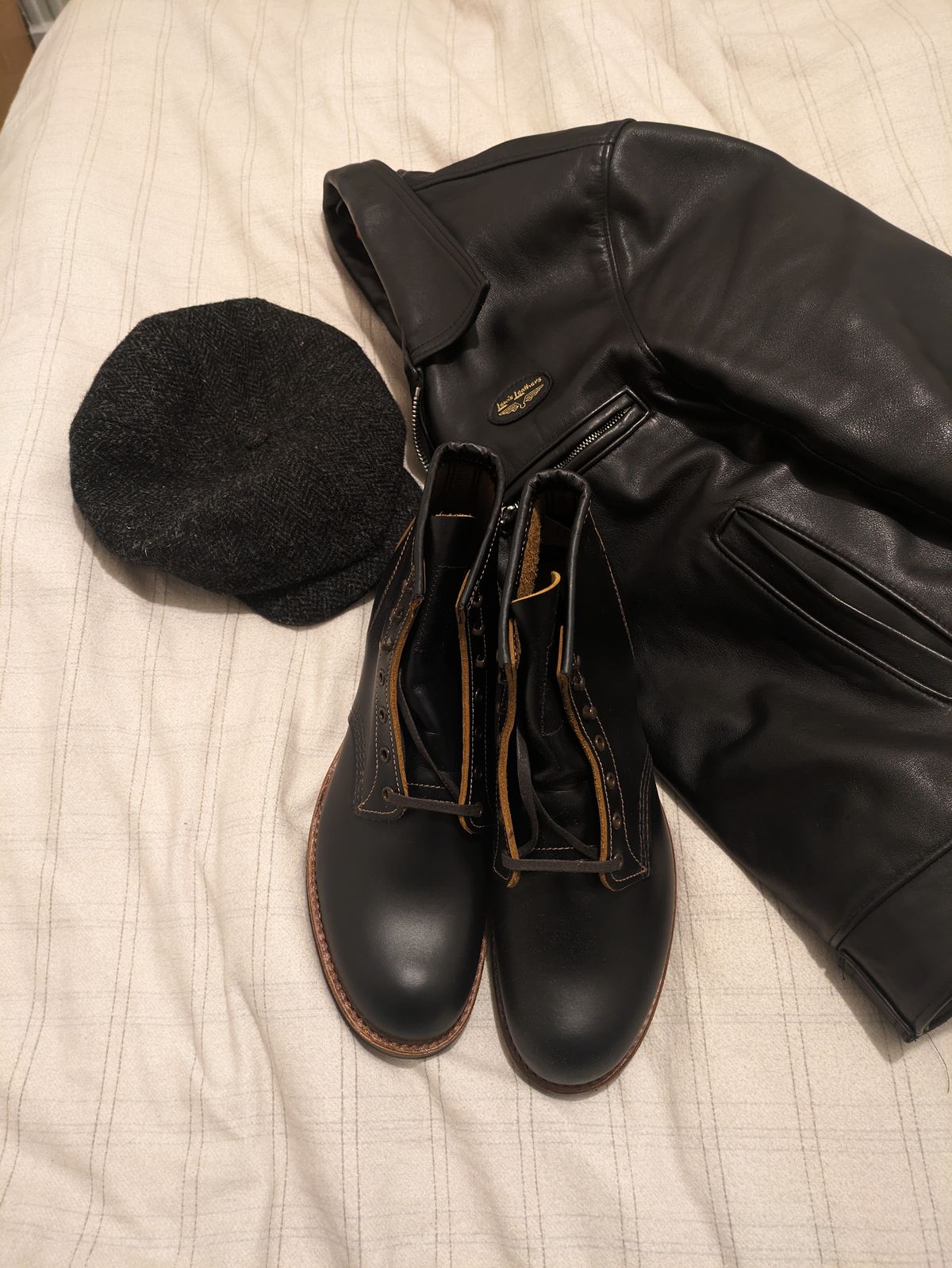 Photo by mvilla on November 8, 2023 of the Red Wing Beckman Flatbox in S.B. Foot Black Klondike.