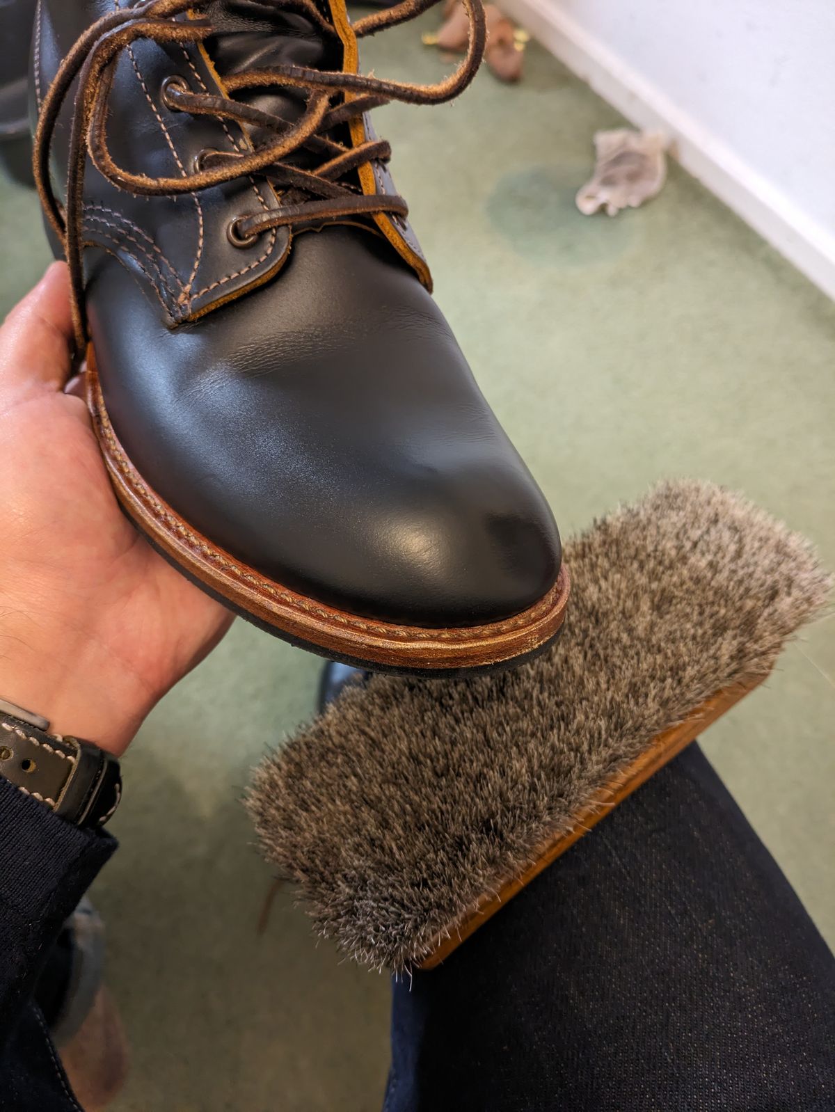 Photo by mvilla on November 10, 2023 of the Red Wing Beckman Flatbox in S.B. Foot Black Klondike.