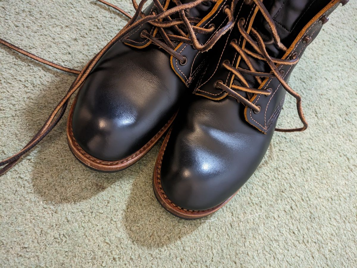 Photo by mvilla on November 10, 2023 of the Red Wing Beckman Flatbox in S.B. Foot Black Klondike.