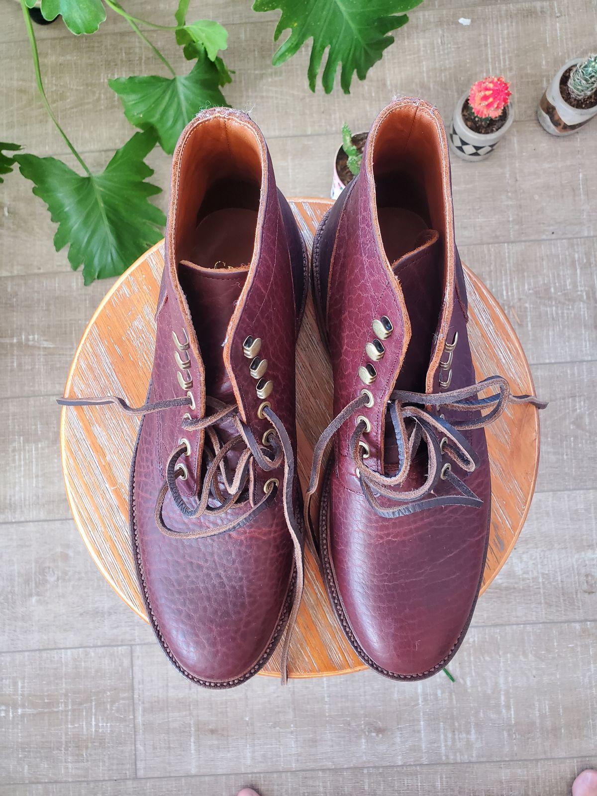 Photo by ma on October 6, 2023 of the Grant Stone Diesel Boot in Seidel Walnut Bison.