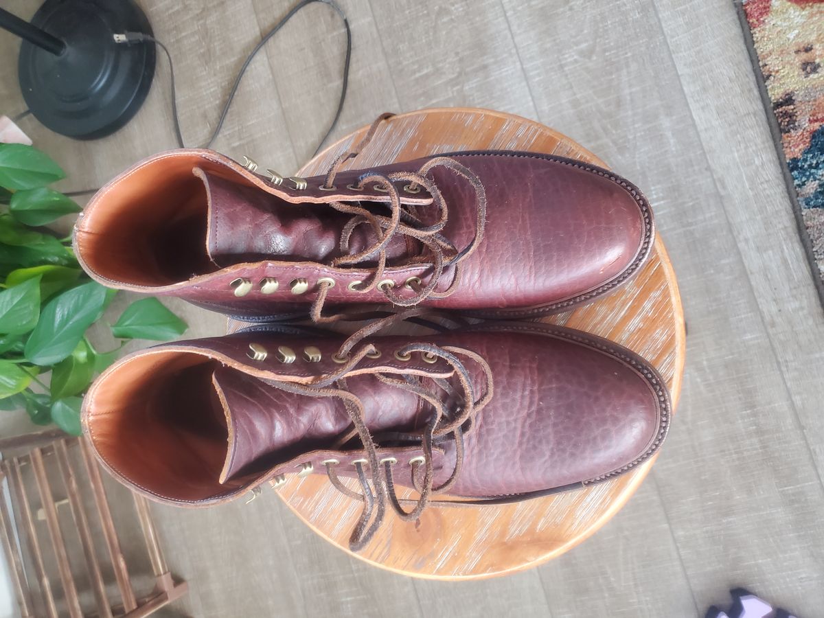 Photo by ma on November 1, 2023 of the Grant Stone Diesel Boot in Seidel Walnut Bison.