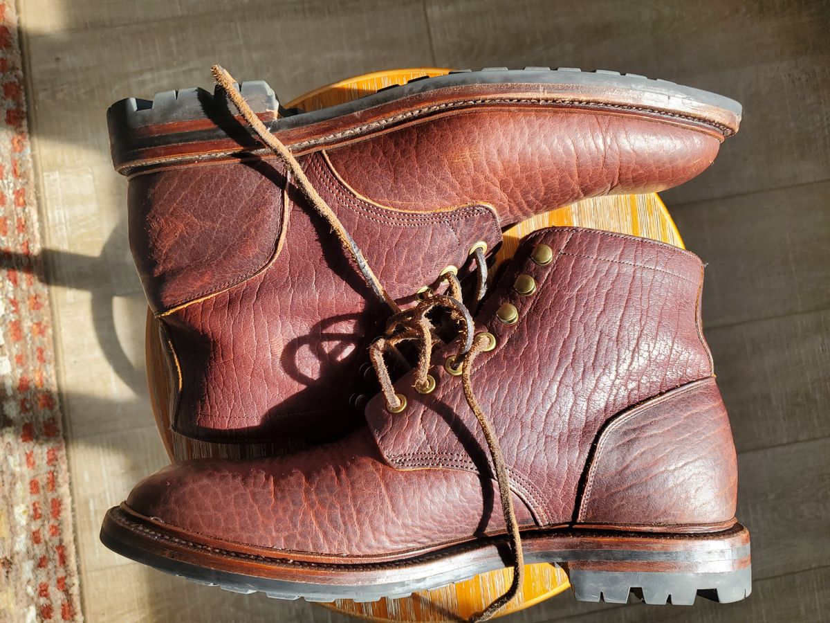 Photo by ma on December 3, 2023 of the Grant Stone Diesel Boot in Seidel Walnut Bison.