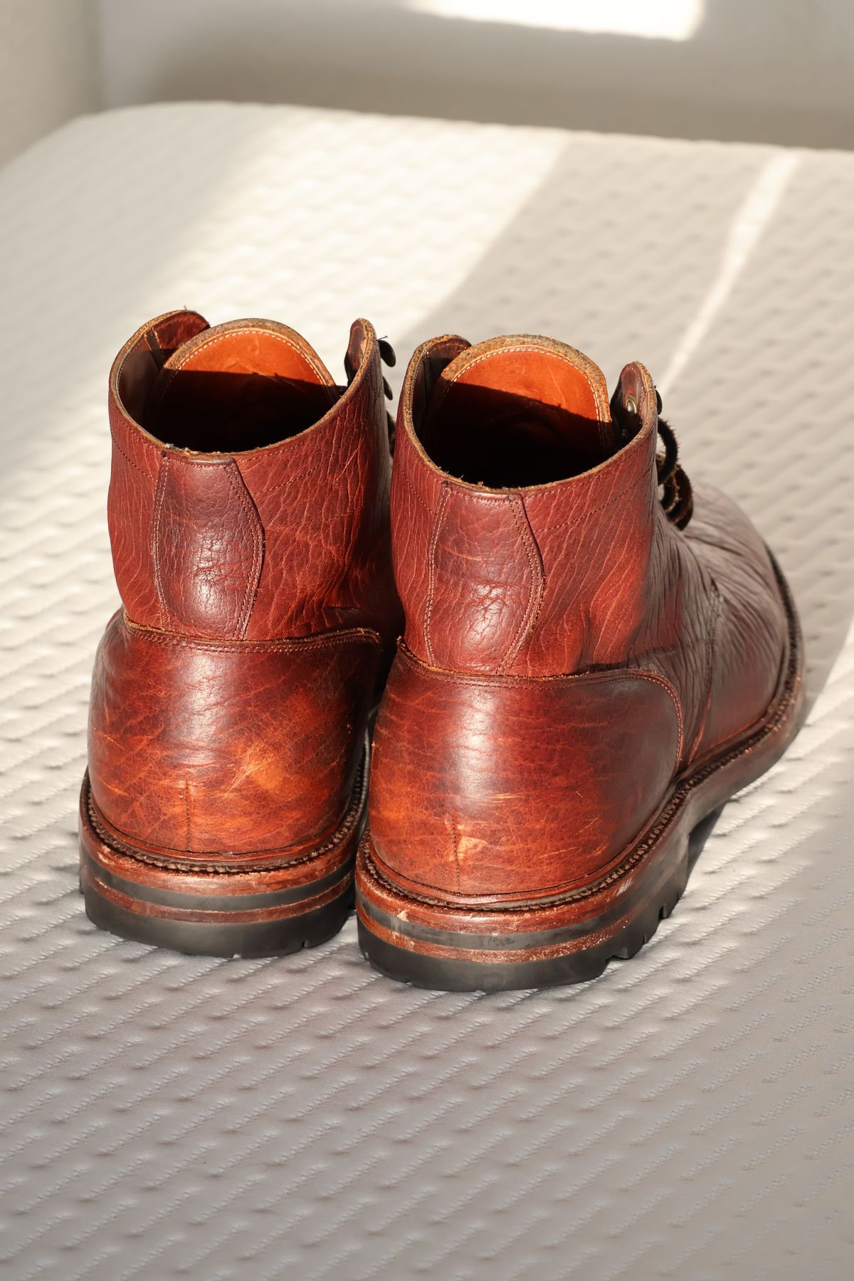 Photo by ma on April 4, 2024 of the Grant Stone Diesel Boot in Seidel Walnut Bison.