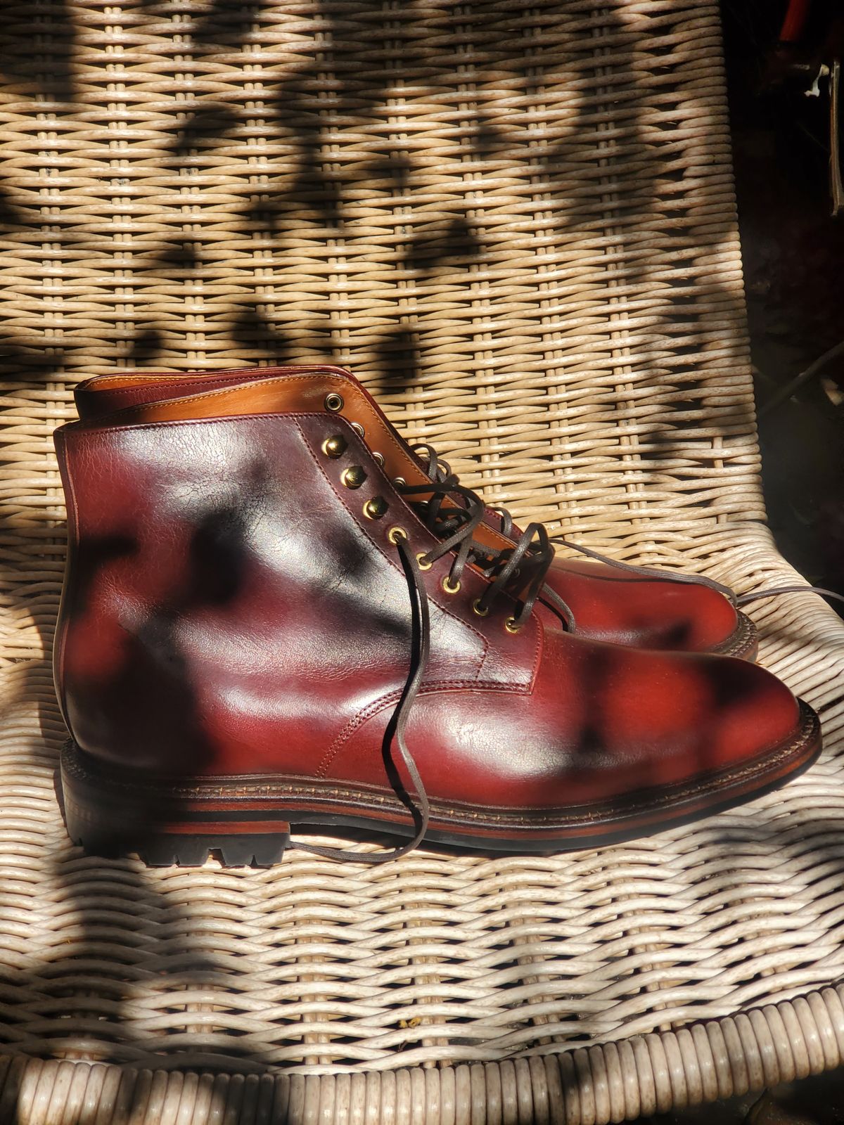 Photo by ma on October 5, 2025 of the Grant Stone Edward Boot in Red Waxed Deer.