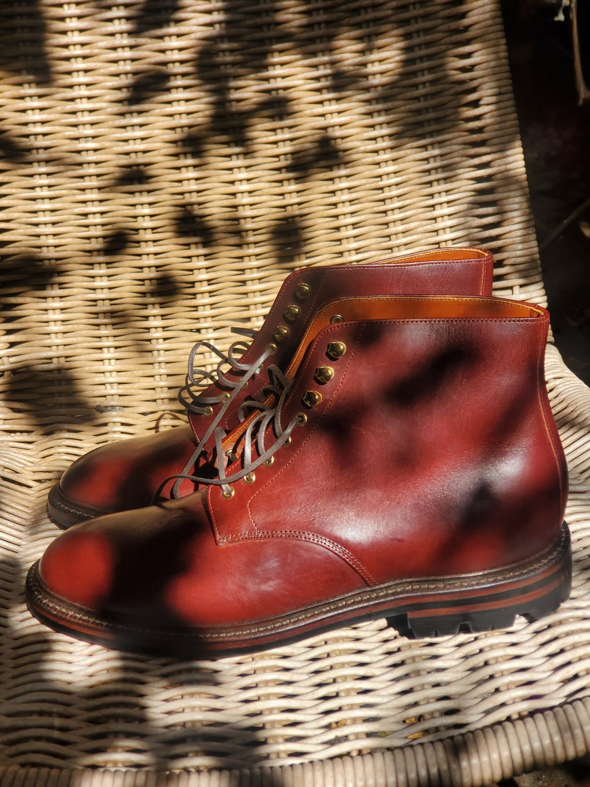Photo by ma on October 5, 2025 of the Grant Stone Edward Boot in Red Waxed Deer.