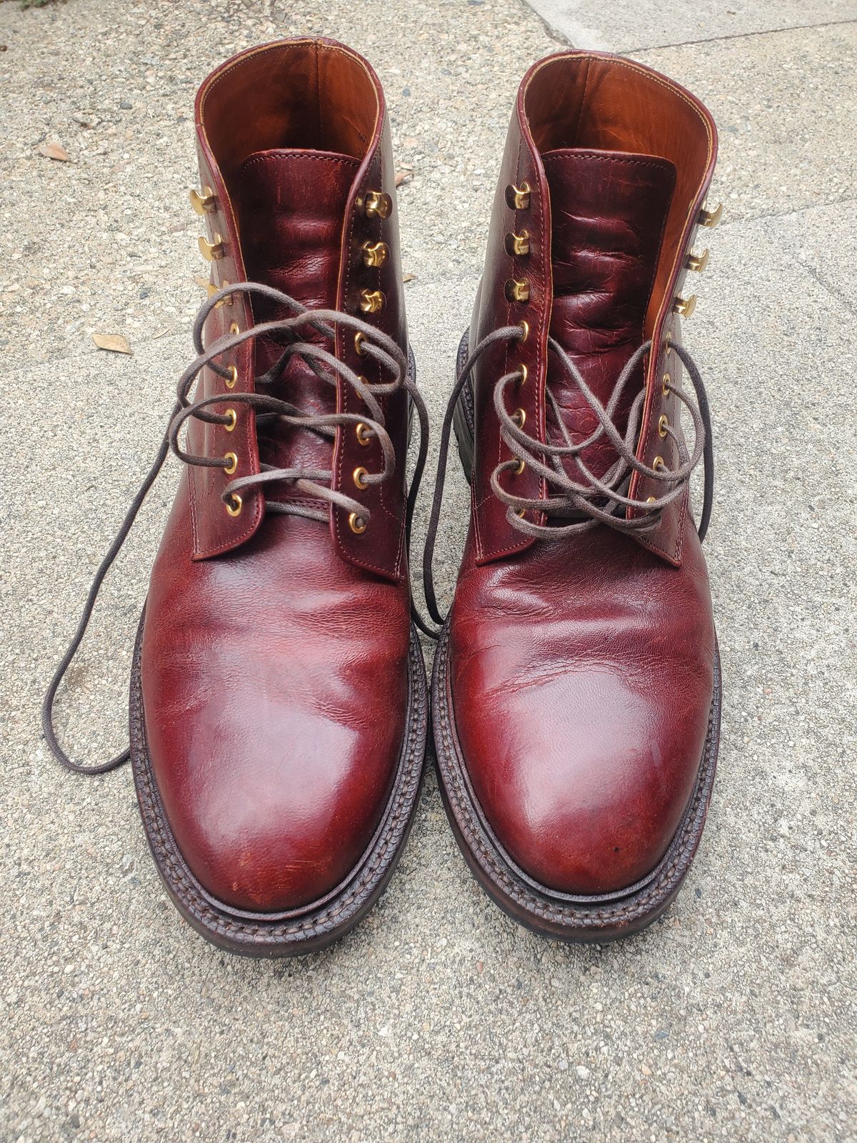 Photo by ma on November 5, 2025 of the Grant Stone Edward Boot in Red Waxed Deer.