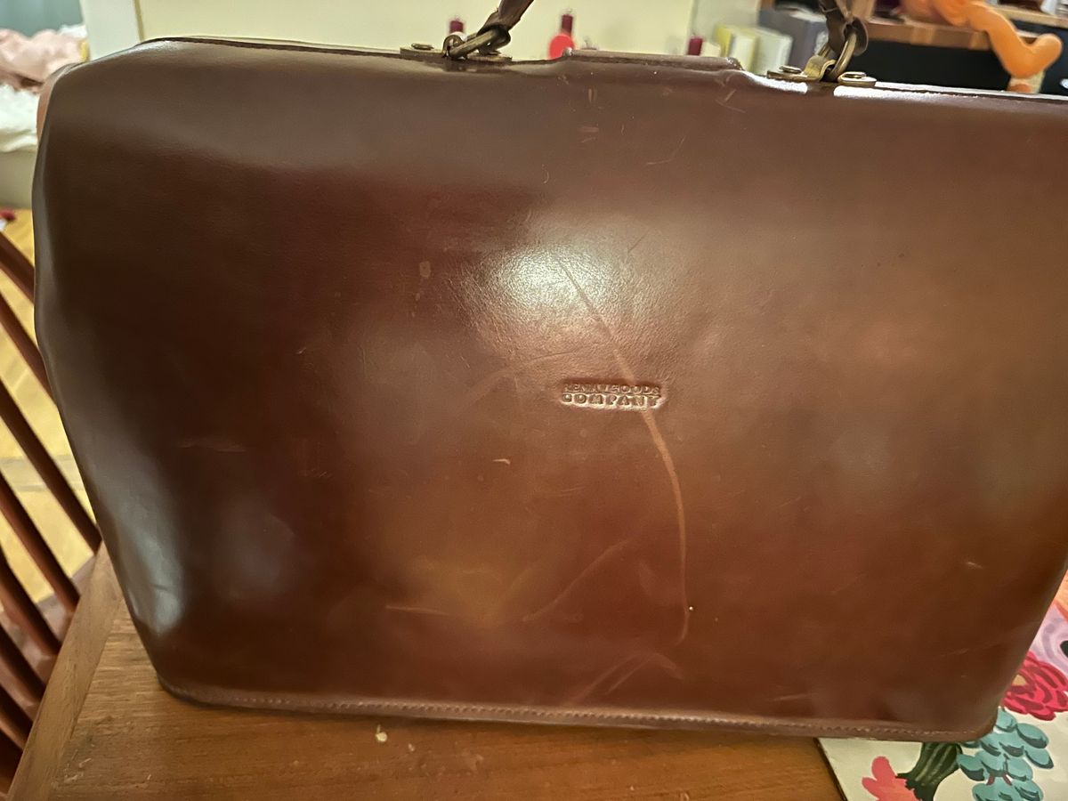 Photo by martining on January 5, 2026 of the Renav BRC - 01 in Redbrown Indonesian Cowhide.