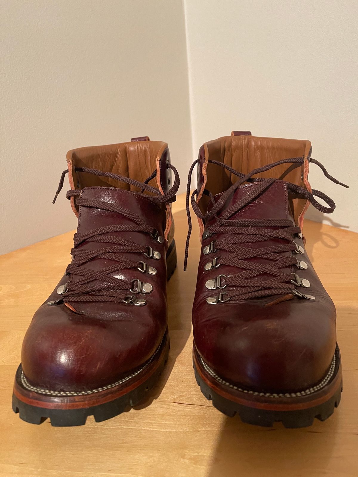 Photo by martining on November 5, 2023 of the Renav HKB - 2415 in Shinki Burgundy Oiled Horsebutt.