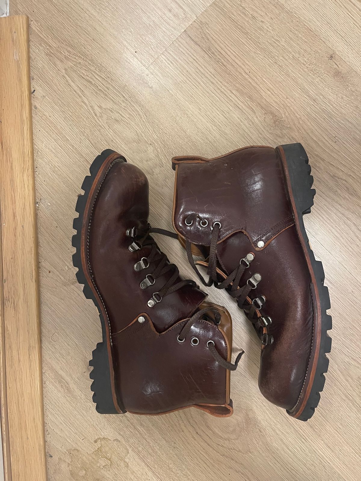 Photo by martining on December 5, 2023 of the Renav HKB - 2415 in Shinki Burgundy Oiled Horsebutt.