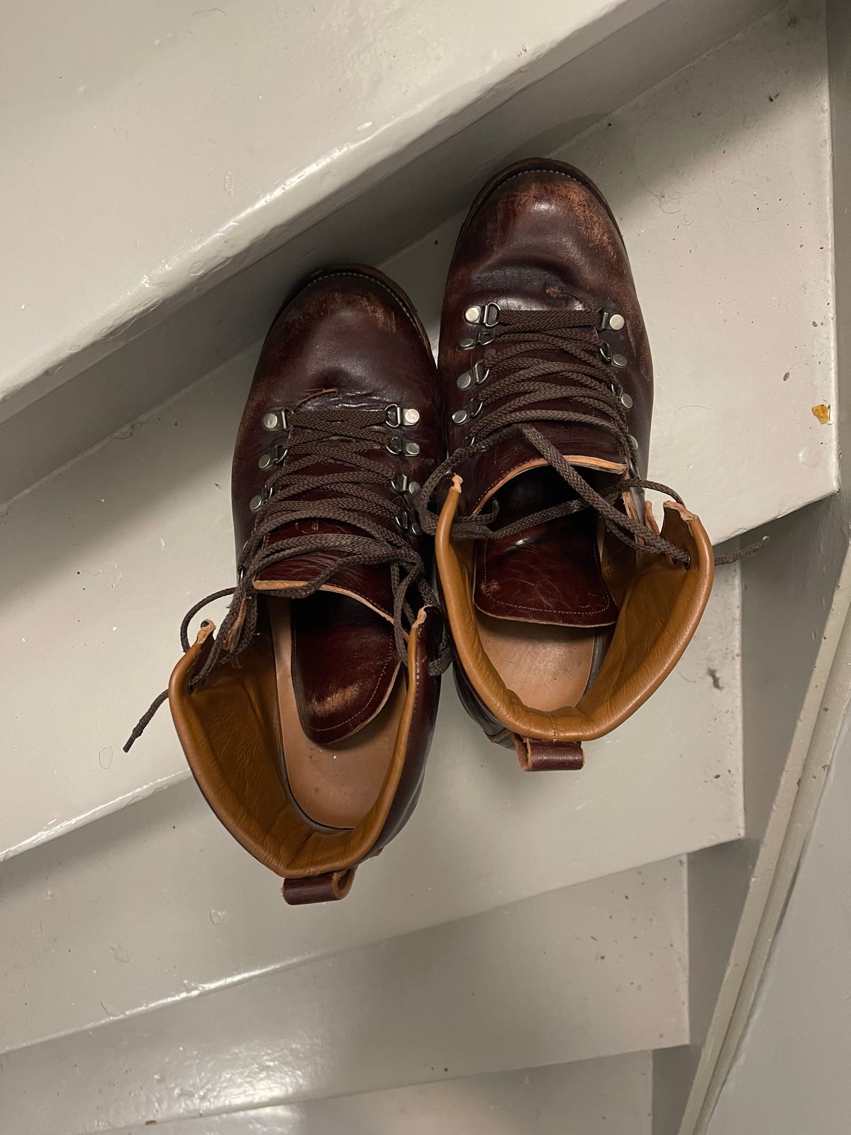 Photo by martining on January 5, 2024 of the Renav HKB - 2415 in Shinki Burgundy Oiled Horsebutt.