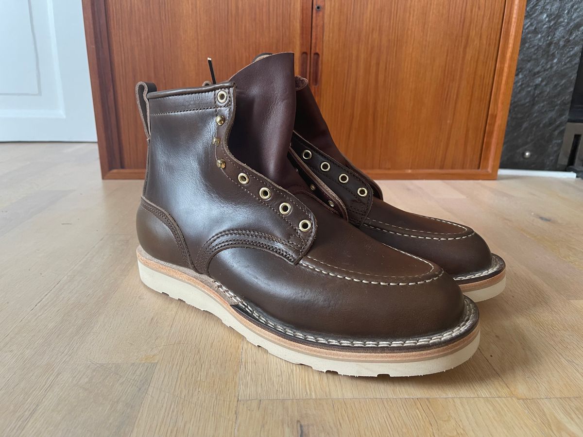 Photo by martining on October 1, 2023 of the Nicks Moc Toe in Horween Dark Olive Chromexcel.